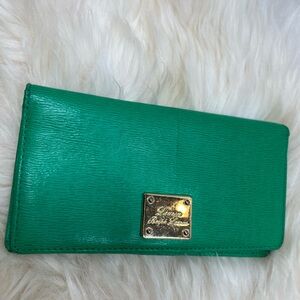 Sold
Lauren Ralph Lauren Green Leather Snap Wallet Newburg Slim Kelly Green